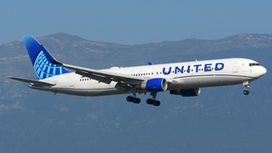 Photo of N649UA - Boeing 767-322(ER) operated by United Airlines