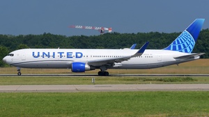 Photo of N656UA - Boeing 767-322(ER) operated by United Airlines