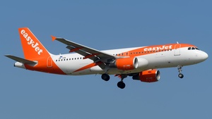 Photo of OE-ICN - Airbus A320-214 operated by easyJet Europe
