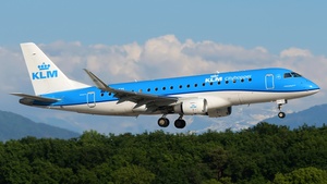 Photo of PH-EXL - Embraer ERJ-175STD operated by KLM Cityhopper