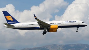 Photo of TF-FIK - Boeing 757-256 operated by Icelandair