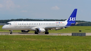 Photo of SE-RSM - Embraer ERJ-195LR operated by SAS Link