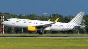 Photo of EC-MKM - Airbus A320-232 operated by Vueling