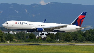 Photo of N192DN - Boeing 767-332(ER) operated by Delta Air Lines