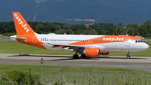 Photo of G-EJCD - Airbus A320-214 operated by easyJet