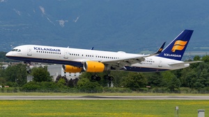 Photo of TF-ISR - Boeing 757-256 operated by Icelandair
