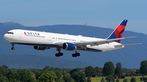 Photo of N831MH - Boeing 767-432(ER) operated by Delta Air Lines