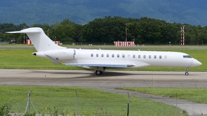 Photo of C-GXNU - Bombardier Global 7500 operated by Skyservice Business Aviation