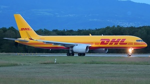 Photo of OE-LNL - Boeing 757-223(PCF) operated by DHL Air Austria