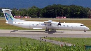 Photo of D-AASH - Bombardier DHC-8-402 Dash 8 Q400 operated by Avanti Air