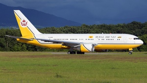 Photo of V8-MHB - Boeing 767-27G(ER) operated by Brunei Royal Flight