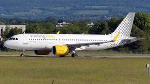 Photo of EC-NFJ - Airbus A320-271N operated by Vueling