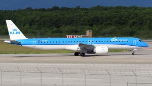 Photo of PH-NXF - Embraer ERJ-195-E2 operated by KLM Cityhopper