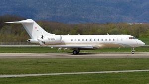 Photo of OE-LHU - Bombardier Global 5000 operated by Avcon Jet