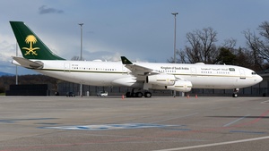 Photo of HZ-124 - Airbus A340-213 operated by Saudi Royal Flight