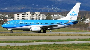 Photo of PH-BGM - Boeing 737-7K2 operated by KLM Royal Dutch Airlines