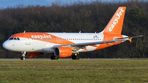 Photo of OE-LVK - Airbus A319-111 operated by easyJet Europe