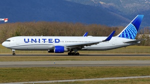 Photo of N659UA - Boeing 767-322(ER) operated by United Airlines