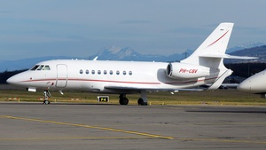 Photo of PH-CBV - Dassault Falcon 2000LXS operated by Cartier