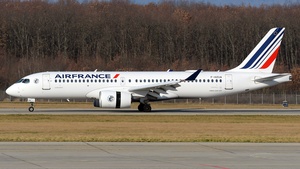 Photo of F-HZUA - Airbus A220-300 operated by Air France