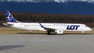 Photo of SP-LNP - Embraer ERJ-195LR operated by LOT Polish Airlines