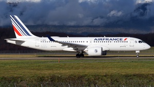 Photo of F-HZUI - Airbus A220-300 operated by Air France