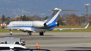 Photo of OE-LCS - Bombardier Global 6000 operated by Avcon Jet