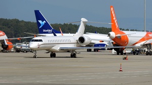 Photo of M-LWCW - Bombardier Global 7500 operated by Eircraft
