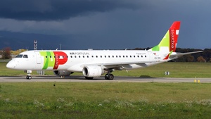 Photo of CS-TPO - Embraer ERJ-190LR operated by TAP Express (opb Portugália Airlines)