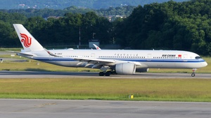 Photo of B-32EZ - Airbus A350-941 operated by Air China