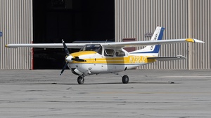 Photo of N732JZ - Cessna 210L Centurion operated by Chalk 2