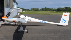 Photo of D-KWAL - Schleicher ASH 26E operated by Private