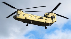 Photo of 13-08133 - Boeing Vertol CH-47F Chinook operated by US Army