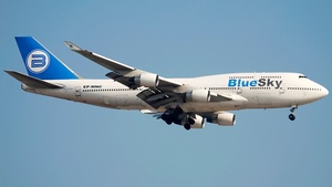 Photo of EP-MNC - Boeing 747-422 operated by Blue Sky
