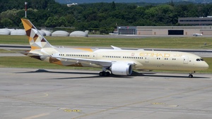 Photo of A6-PFH - Boeing 787-9 Dreamliner operated by United Arab Emirates Presidential Flight