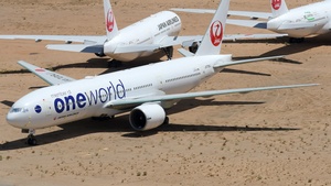 Photo with serial 32895 - Boeing 777-246(ER)