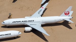 Photo with serial 32892 - Boeing 777-246(ER)