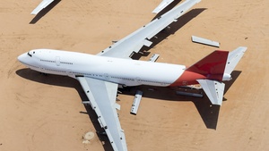Photo of N954JM - Boeing 747-438 operated by Jet Midwest