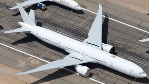 Photo of OE-IUG - Boeing 777-3FX(ER) operated by Altavair AirFinance
