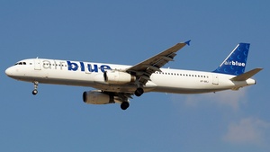 Photo of AP-BRJ - Airbus A321-231 operated by Airblue