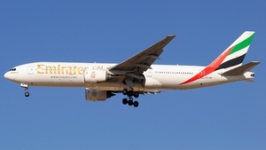 Photo of A6-EMF - Boeing 777-21H operated by Emirates
