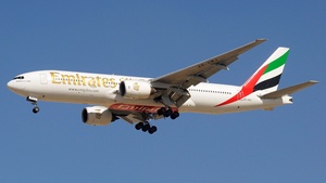 Photo of A6-EMJ - Boeing 777-21H(ER) operated by Emirates
