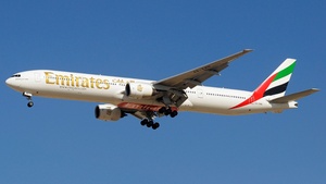 Photo of A6-EMN - Boeing 777-31H operated by Emirates
