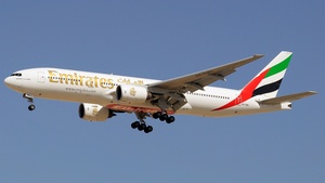 Photo of A6-EMH - Boeing 777-21H(ER) operated by Emirates