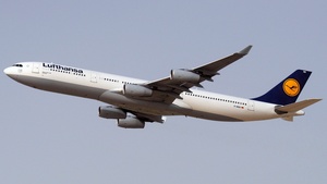 Photo of D-AIGK - Airbus A340-311 operated by Lufthansa