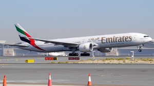 Photo of A6-ECE - Boeing 777-31H(ER) operated by Emirates
