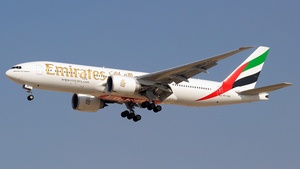 Photo of A6-EWE - Boeing 777-21H(LR) operated by Emirates