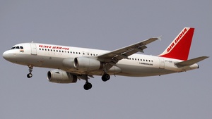 Photo of VT-EVR - Airbus A320-231 operated by Air India