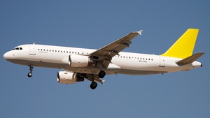 Photo of D6-CAS - Airbus A320-214 operated by Sudan Airways (opb Comoro Islands Airline)