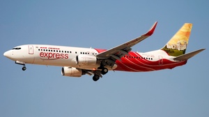 Photo of VT-AXV - Boeing 737-8HG operated by Air India Express